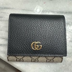 Gucci bi-fold wallet